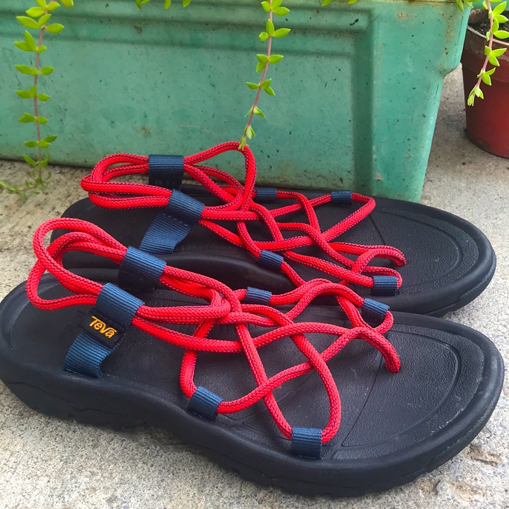 Teva Infinity Sandals Size 7